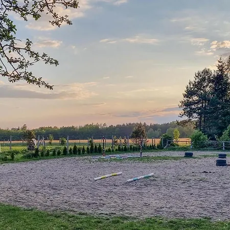 1 Bedroom Stunning In Rekowo Casa de Férias